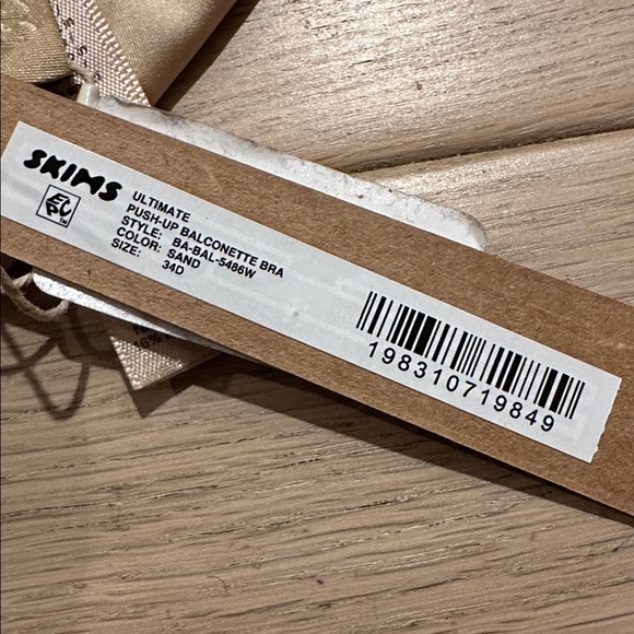 NWT Skims Ultimate Push-Up Balconette Bra! Sand 34D - Picture 8 of 10